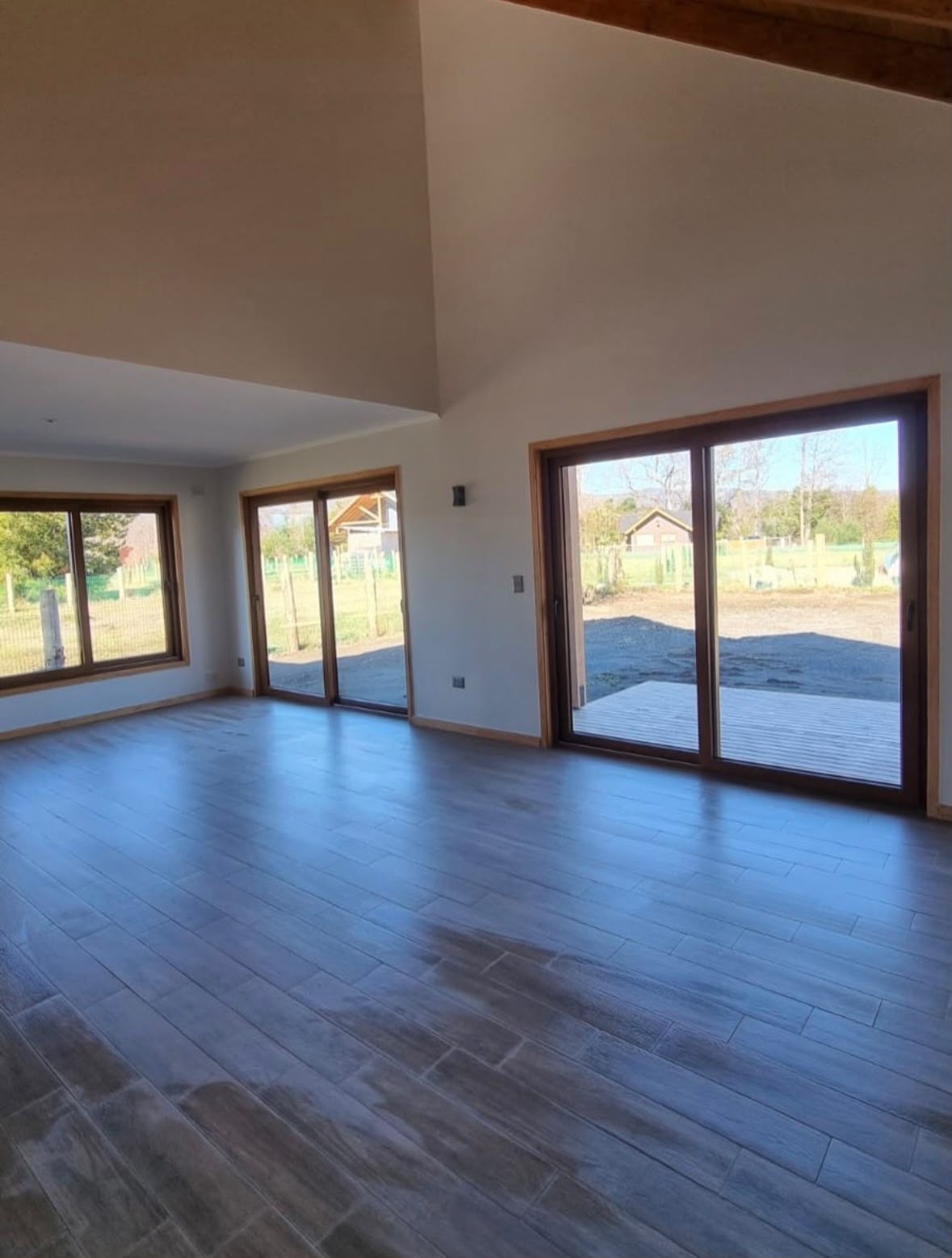Hermosa casa en exclusivo condominio a 5 minutos del centro de Pucón - Foto 2